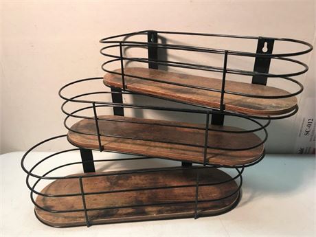 Wall Baskets/Shelves