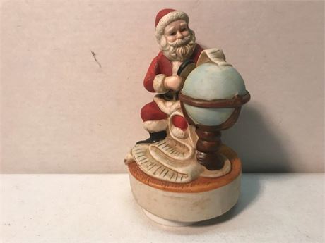 1986 Christmas Around the World Santa Music Box