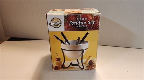 Wilton Dessert Fondue 6 Piece Set