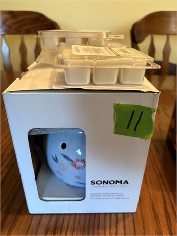 Wax Scent Cubes and Warmer (In Box)