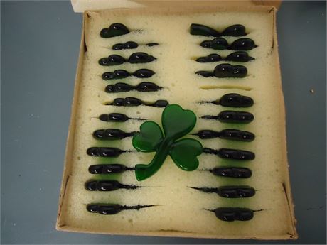 Lilian Veron Shamrock Stones