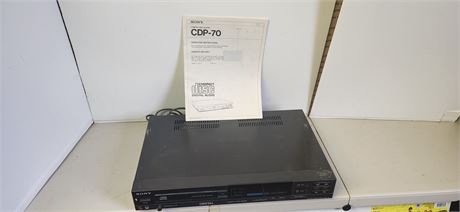 Sony Compact Disc Player CPD-70