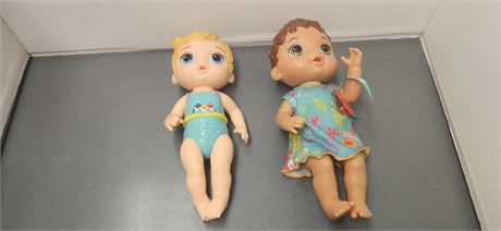 2 Baby Dolls