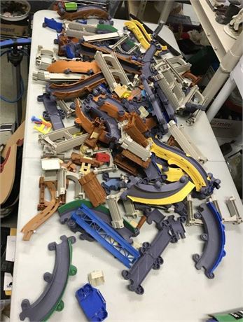 Tomy Track