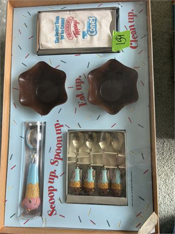 Smuckers Sundae Set, Molds, Misc
