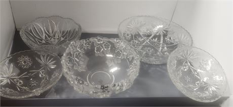 Lot of clear glassware