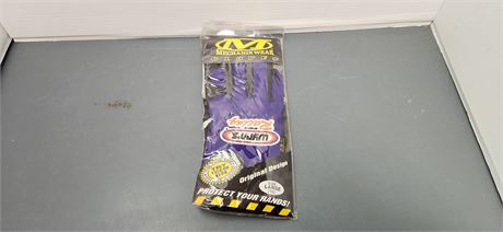 Wynn's Racing Gloves