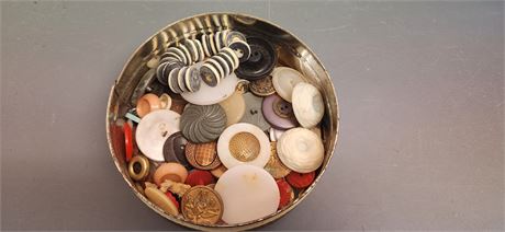 Lot Of Vintage  Buttons