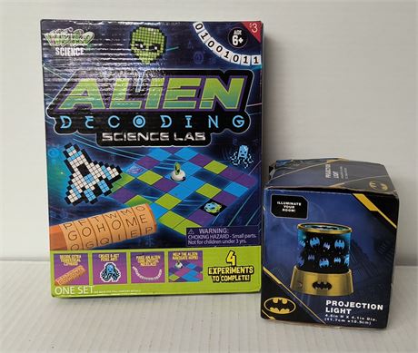 Batman Projector Light & Alien Decoding Science Lab Kit