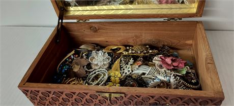 Box Of Brooches & Pins