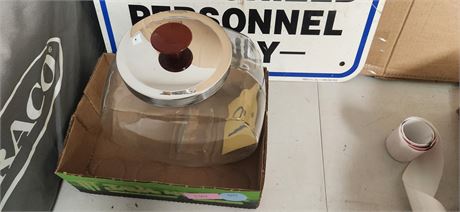 Glass cookie jar