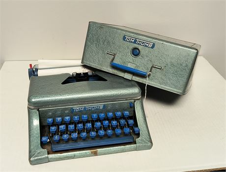 Tom Thumb Vintage Typewriter
