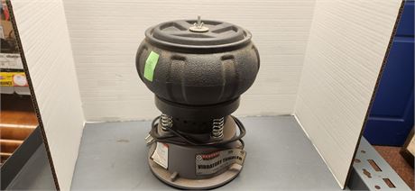 Central Machinery 5lb Capacity Vibratory Tumbler & Walnut Shells