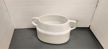 White Soup Pot