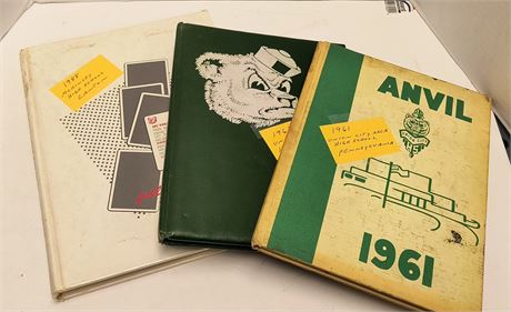 3 Vintage Year Books