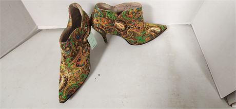 Vintage Andrew Geller Exquisite Footwear High Heel Ankle Boots.. Size 5 1/2 M