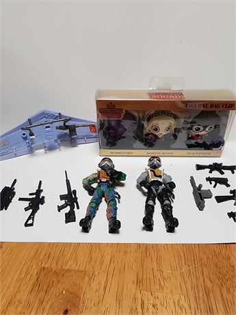 Suicide Squad bag clips, 2 G.I. Joes?