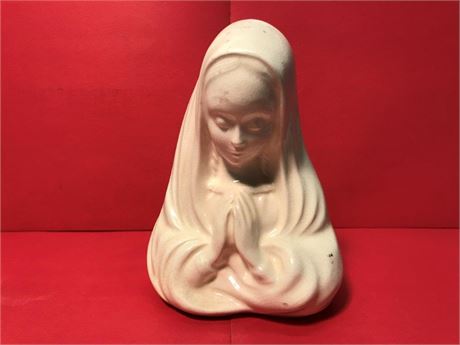 (RESALE) Royal Windsor Praying Madonna Planter