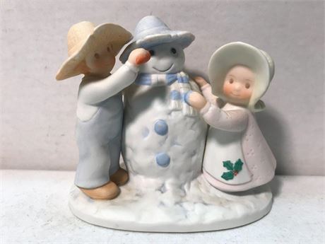 Circle of Friends Snow Play