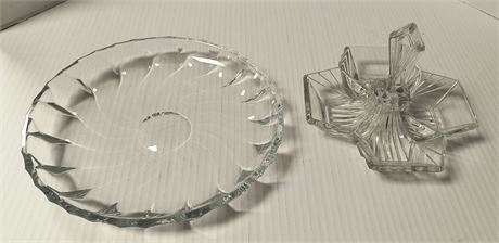 Lot Of Glassware. One Dish Has A Chip In It