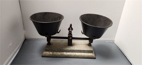 Decorative Scale. Does Not Work. Only For Decoration