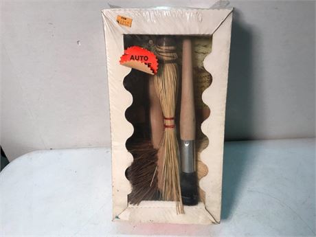 Auto Box of Brushes