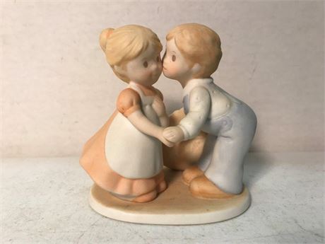Circle of Friends "A time to love..."