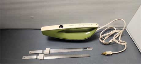 Hamilton Beach Electric Knife With Blades & Serving Fork