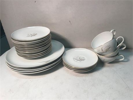1961 Kayson Golden Rhapsody Desert Set