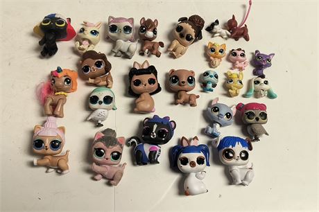 Lot Of Littlest Pet Shop Toys