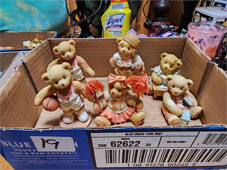 Lot of Cherished Teddies
