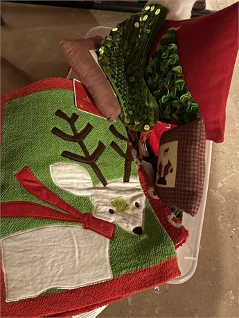 Rugs, Holiday Decor