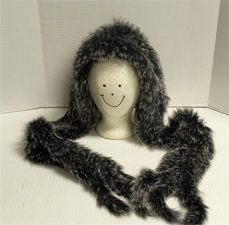 FRR Knit Fox Hoodscarf. Blackfrost Color. (Styrofoam Head NOT Included)