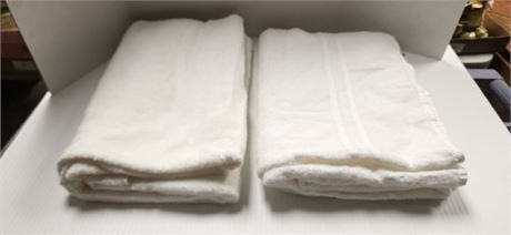 2 Bath Towels