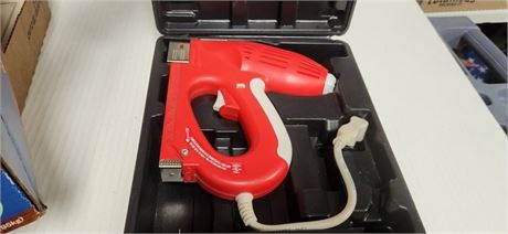 Arrow 3 in1 Electric Staple/ Nail Gun With Case
