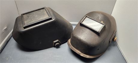2 Welding Helmets.