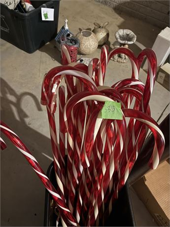 Holiday Decor, Candy Lanes