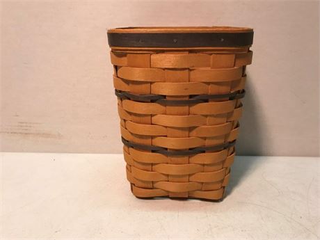 1996 Longaberger Basket