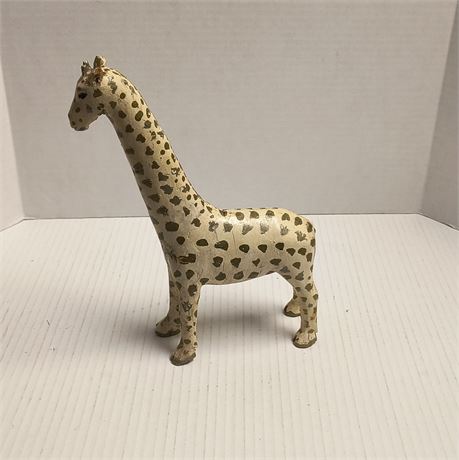 Decorative Giraffe Statue