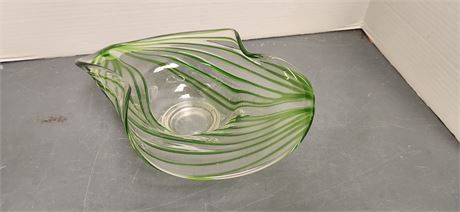 Art Glass Clear Green Threaded Ribbon Swirl Wavy Bowl Dish
