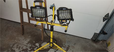 Smart Electrician Shop Lights On Stand