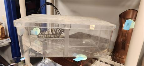 Clear Plastic Storage Case With Lid