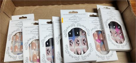 Various Artificial Nail Sets
