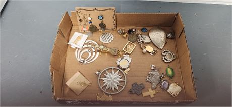 Lot Of Jewelry