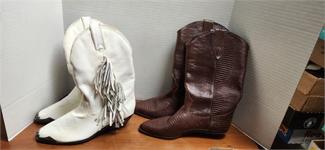 2 pair of womens boots
