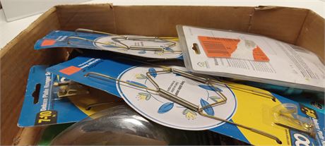 Plate hangers