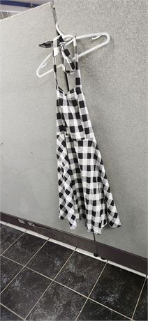 Imekis Dress. Size Large