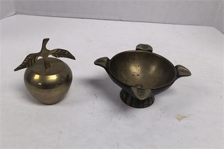 Metal Ashtray & Metal Apple
