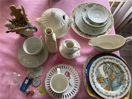 Decorative Plates, Misc Lot