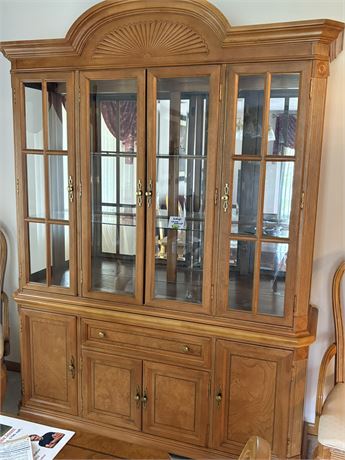 China Cabinet with Lights